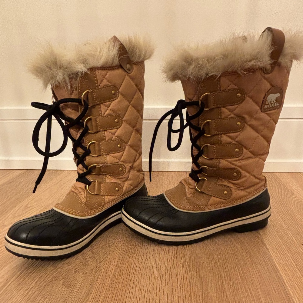 Women’s Sorel Tofino Waterproof Winter Boots size 8.5